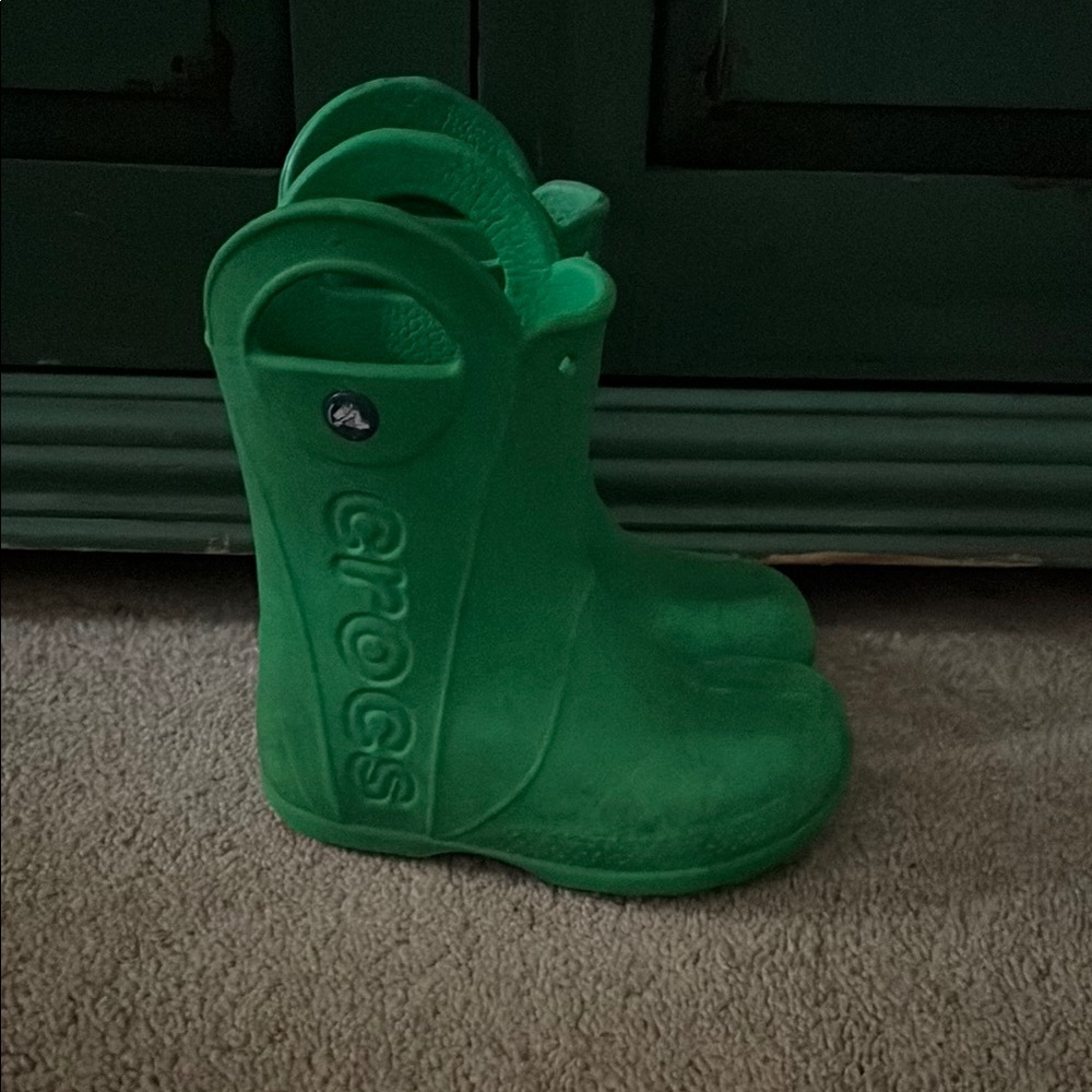 CROCS Green Rain & Snow Boots Durable Waterproof Design